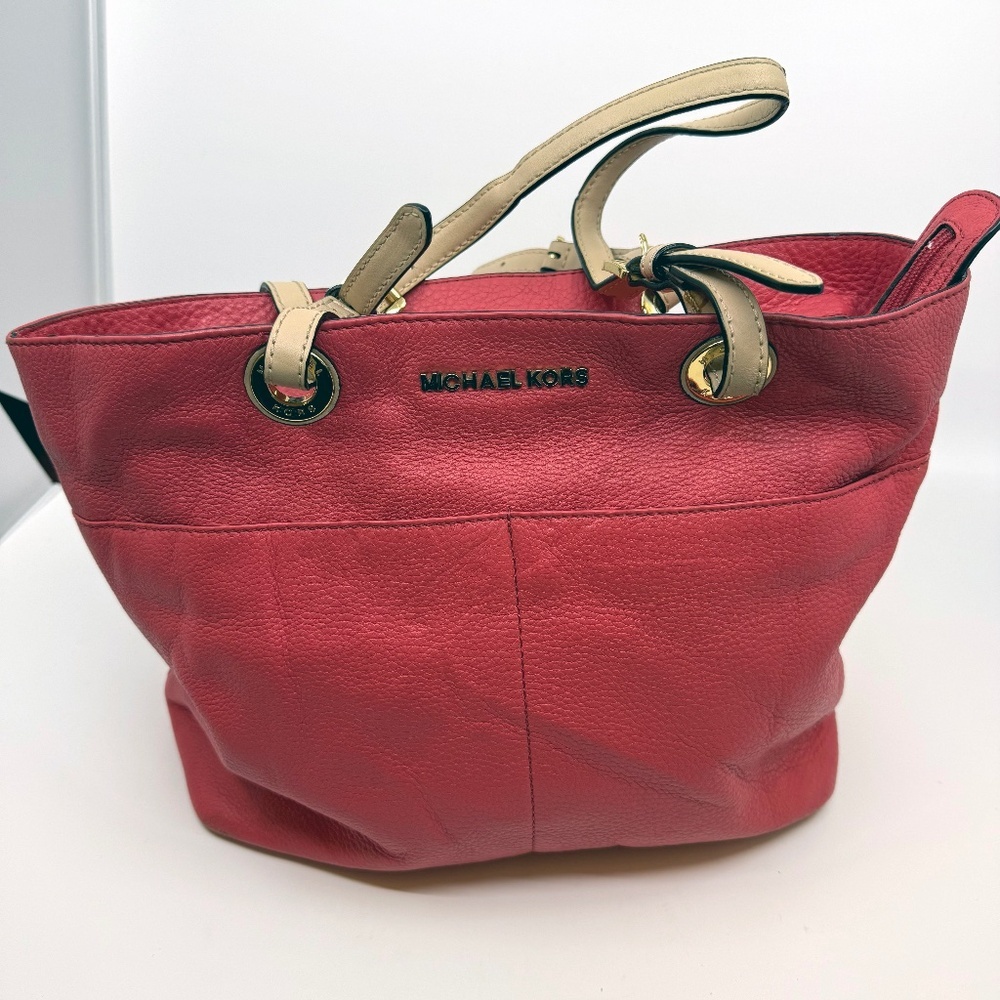 Michael Kors Bedford Tote – Coral Pebbled Leather